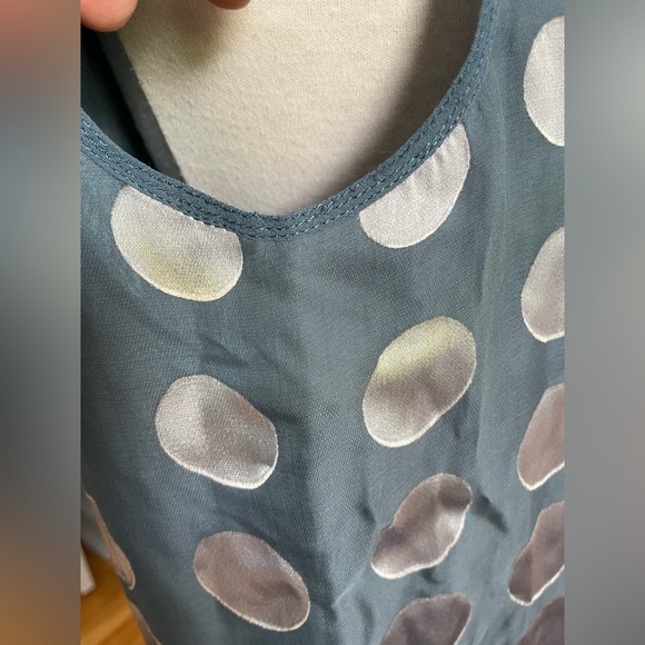 Max Studio Silk Sleeveless Top In Shades Of Blue, Grey, Silver, Size L - Picture 11 of 12